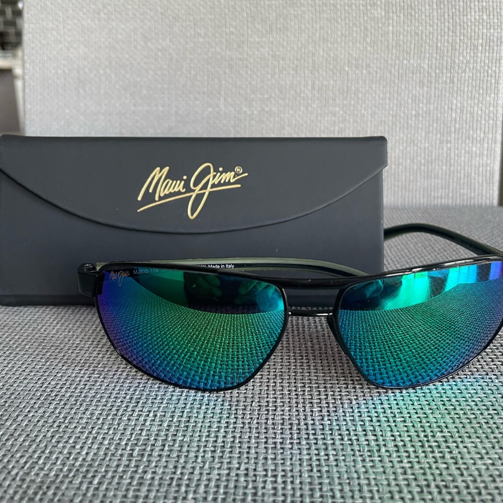 Maui Jim Sunglasses Unisex Brand New never worn.